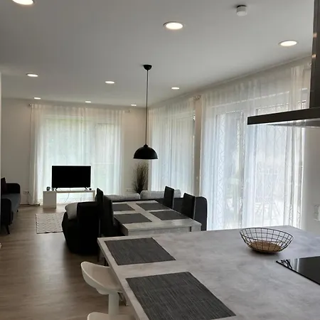 Eidem Apartment *